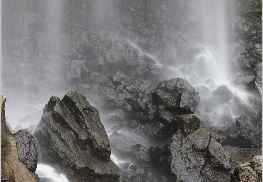 Siby, chutes #15 (6874 visits, rating score 4.96) Siby, chutes #15