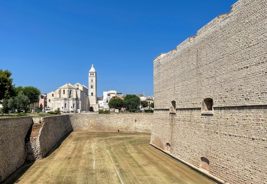 Barletta, Castello et Duomo #02 (941 visits) Barletta, Castello et Duomo #02