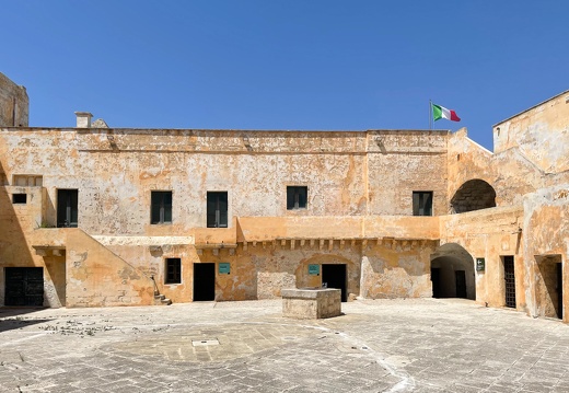 Gallipoli, Castello #12 (63 visits) Gallipoli, Castello #12