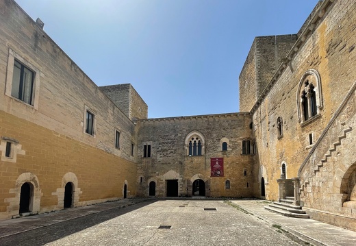 Gioia del Colle, Castello normanno-svevo #02 (55 visits) Gioia del Colle, Castello normanno-svevo #02