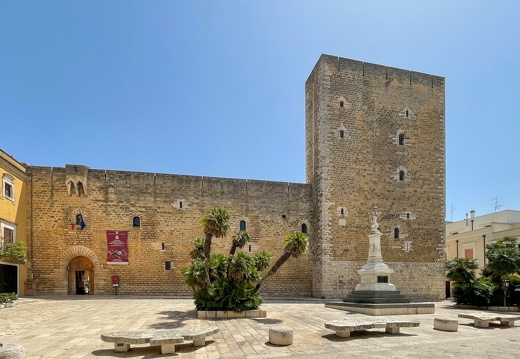 Gioia del Colle, Castello normanno-svevo #12 (55 visits) Gioia del Colle, Castello normanno-svevo #12