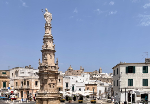 Ostuni, Colonna di Sant'Oronzo #01