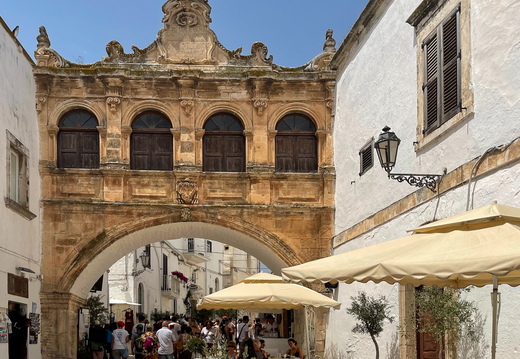 Ostuni, Arc Scoppa #01