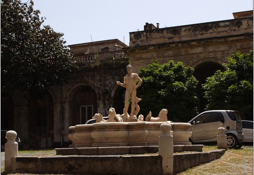 Catane, fontana di nettuno (Palazzo Bruca)