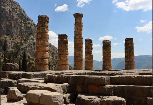 Delphes, temple d'Apollon #04 (6511 visits) Delphes, temple d'Apollon #04