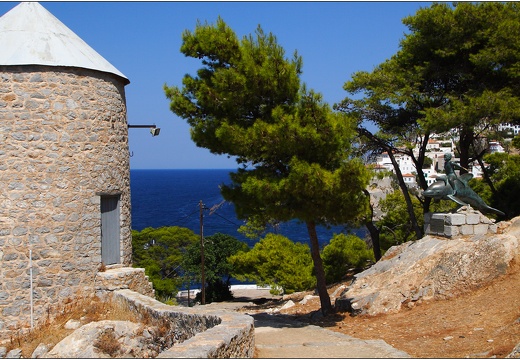 Hydra, l'enfant et le dauphin (9612 visits) Hydra, l'enfant et le dauphin