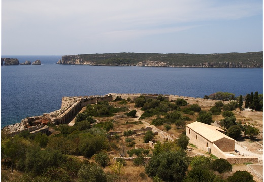 Pylos, l'île de Sfakteria vue de Neo Kastro #09