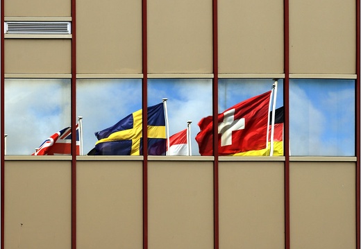 Flags #01 (1634 visites, score 7.93) Flags #01