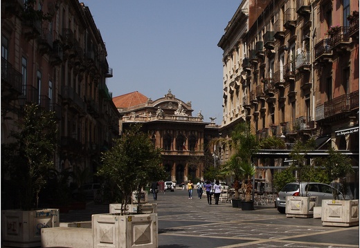 Catane, via & Teatro Massimo Bellini (1472 visites) Catane, via & Teatro Massimo Bellini