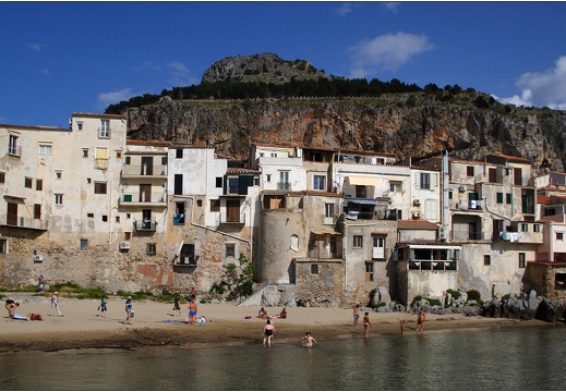 Cefalù, la spiaggetta, la Rocca #02 (7611 visites) Cefalù, la spiaggetta, la Rocca #02
