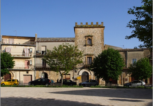 Piazza Armerina, piazza Martiri Ungharia (1396 visites) Piazza Armerina, piazza Martiri Ungharia