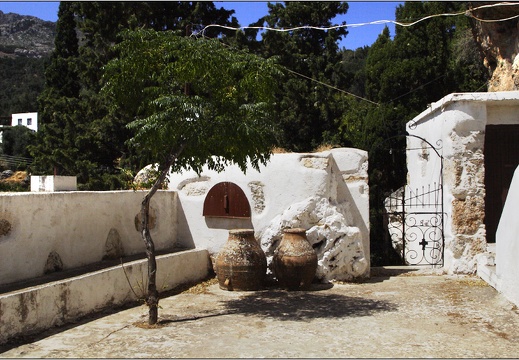 Azogires, monastère des 99 Saints #07 (2789 visits) Azogires, monastère des 99 Saints #07