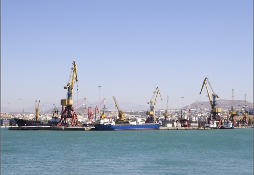 Heraklion, port industriel #24 (3355 visites) Heraklion, port industriel #24