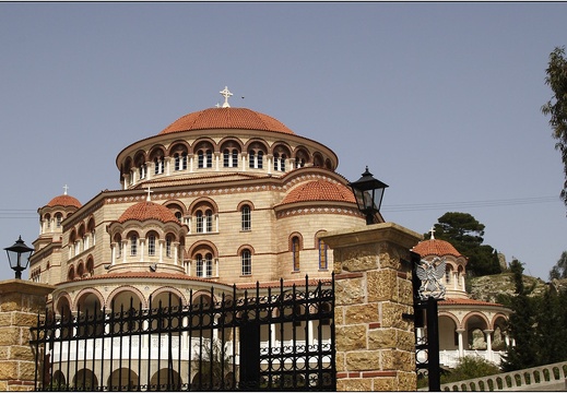 Monastère Saint Nektarios (1707 visites, score 3.68) Monastère Saint Nektarios