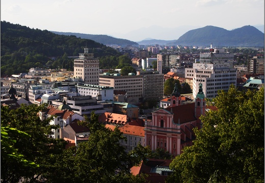 Ljubljana, Église franciscaine (vue du château) #01 (950 visites) Ljubljana, Église franciscaine (vue du château) #01