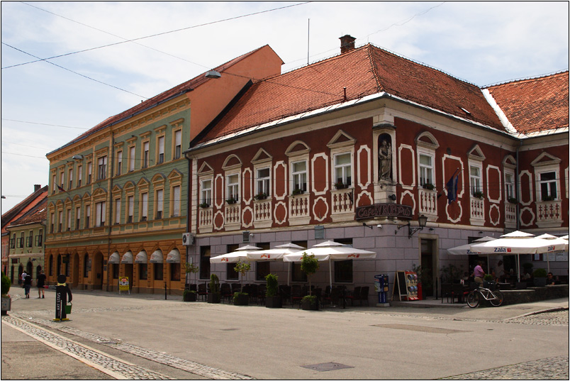 Ptuj, place de la mairie #02