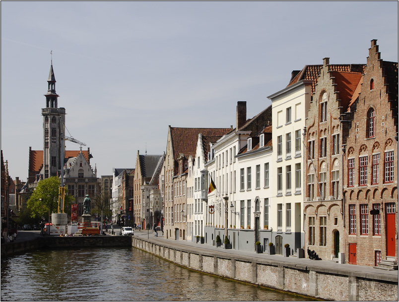 Bruges, canal & Jan van Eyckplein #15