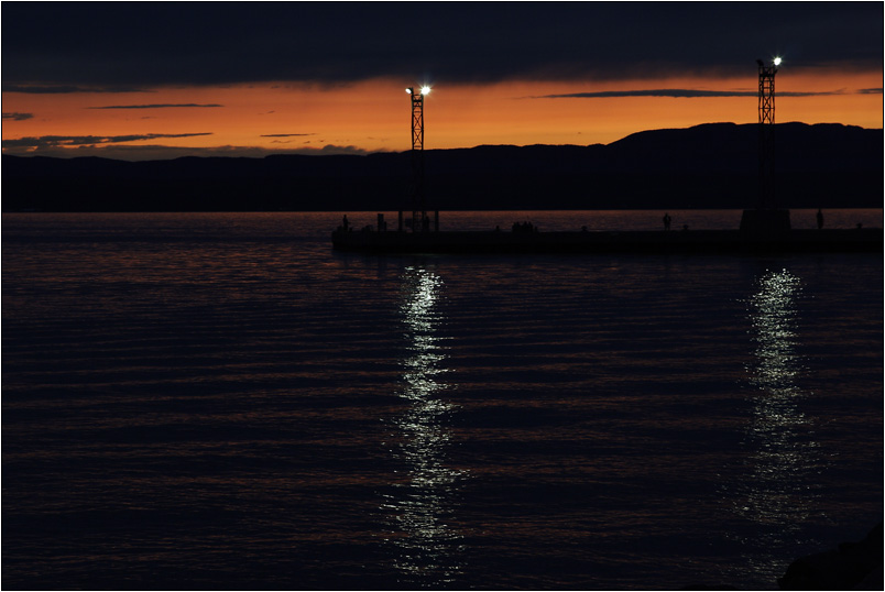 Night lights (7199 visits) Night lights